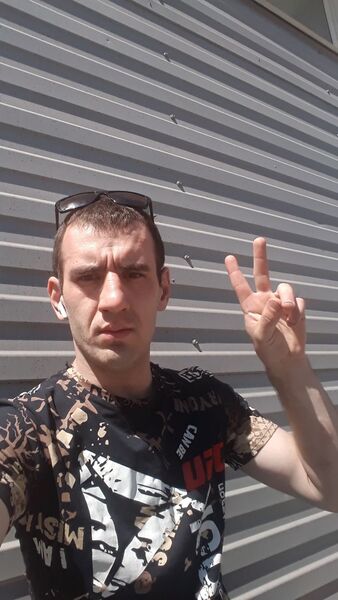  ,   Viktor, 26 ,   ,   
