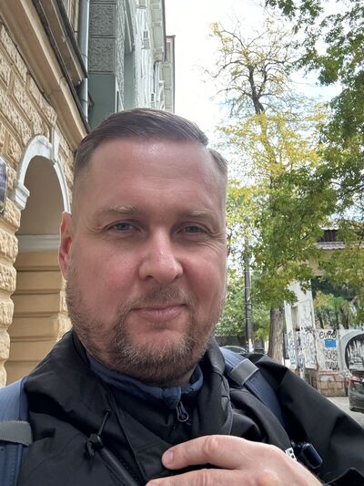  ,   Robby, 43 ,   ,   