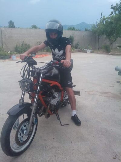 ,   Anzor, 39 ,     , c , 