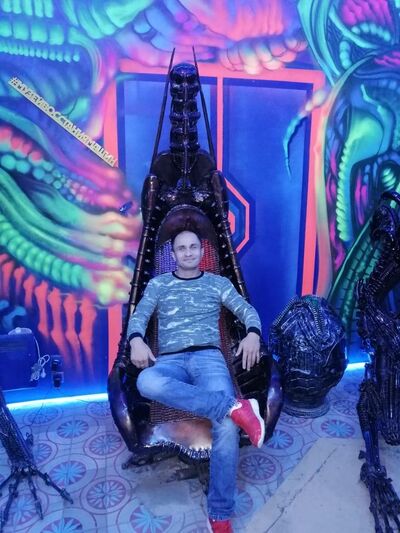  ,   Pasha, 46 ,   ,   , c 