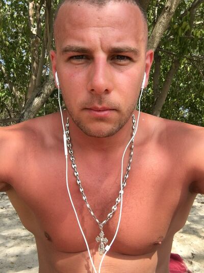  ,   Pavel, 40 ,   ,   , c 