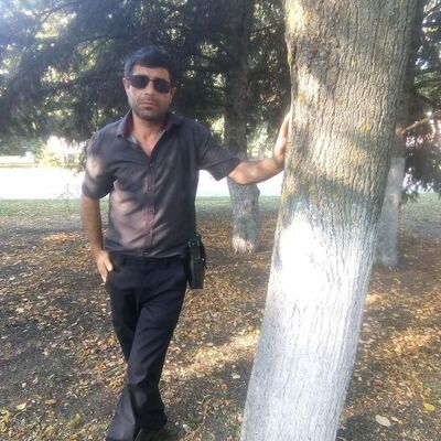  ,   David, 46 ,   c 