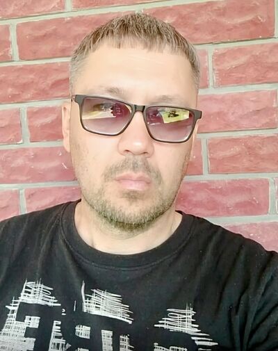  ,   Valentin, 45 ,   c 