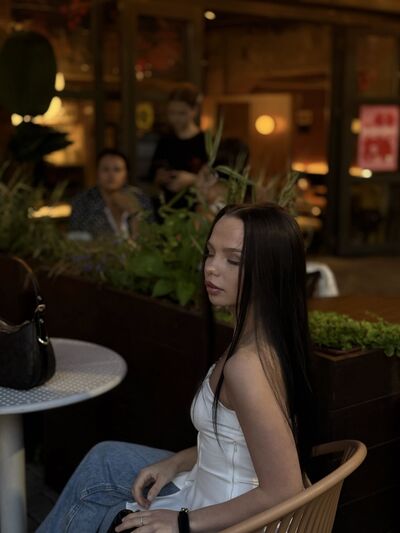  -,   Alina, 21 ,   ,   