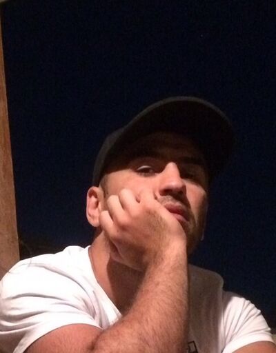 ,   Emil, 32 ,   ,   