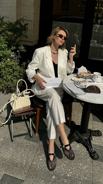  -,   Eva, 39 ,   ,   