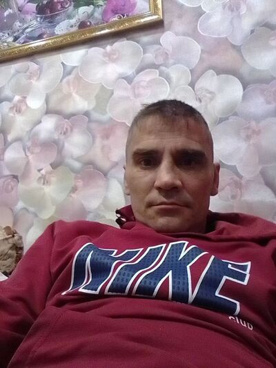  ,   Denis, 47 ,   ,   