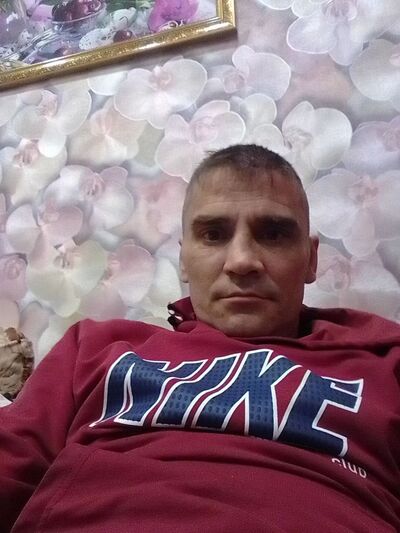  ,   Denis, 46 ,   ,   