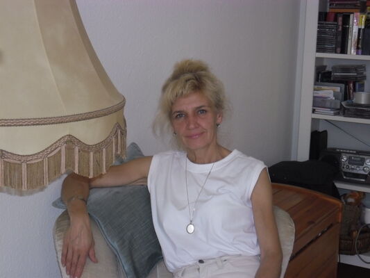  ,   Arina, 61 ,   ,   , c 