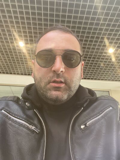  ,   Artur, 34 ,   ,   