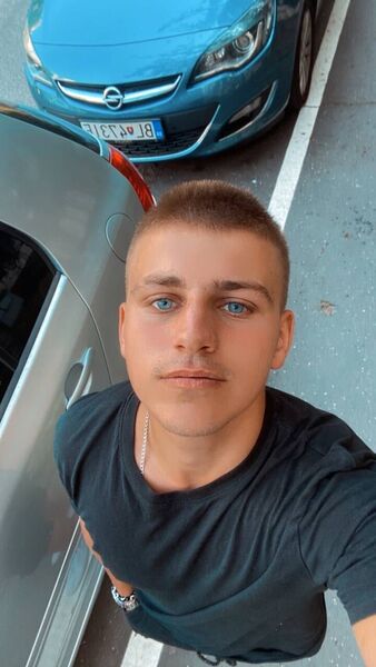  ,   Taras, 23 ,   ,   
