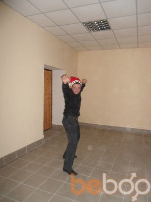  ,   Gabriel, 33 ,   