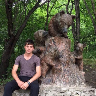  ,   Artur, 29 ,   