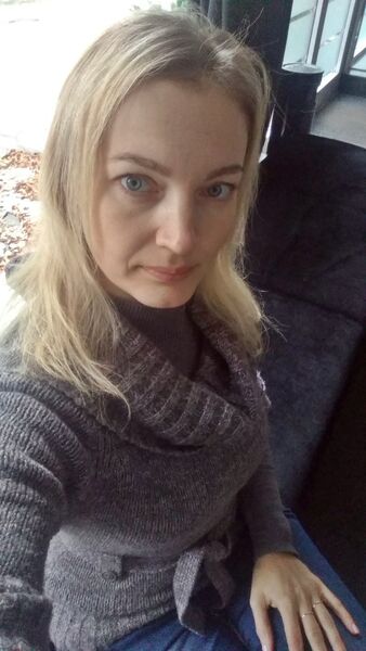  Goddard,   Zoryana, 41 ,   ,   , c 