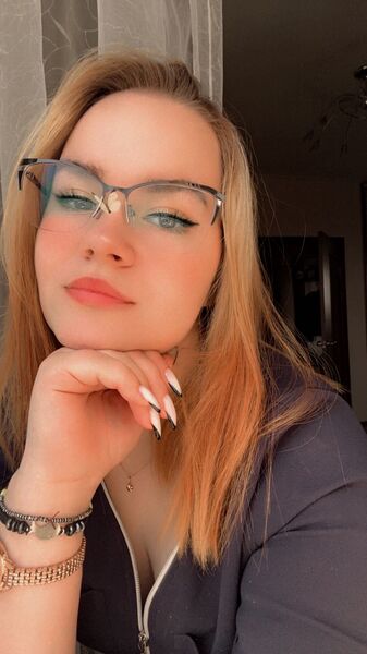  ,   Liza, 23 ,   ,   