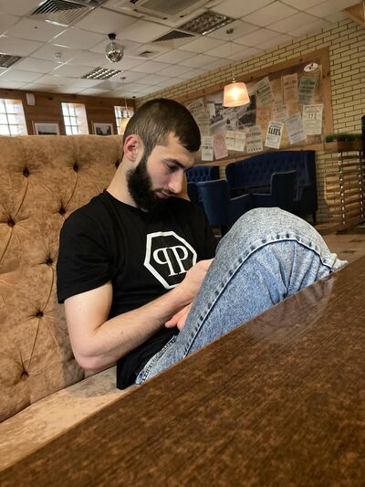  ,   Artur, 26 ,   , 
