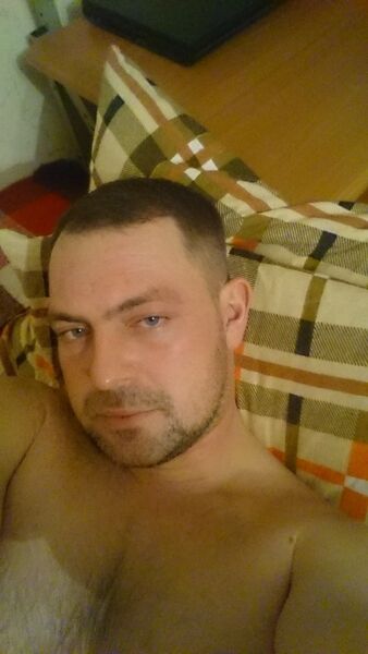  ,   Alex, 40 ,   
