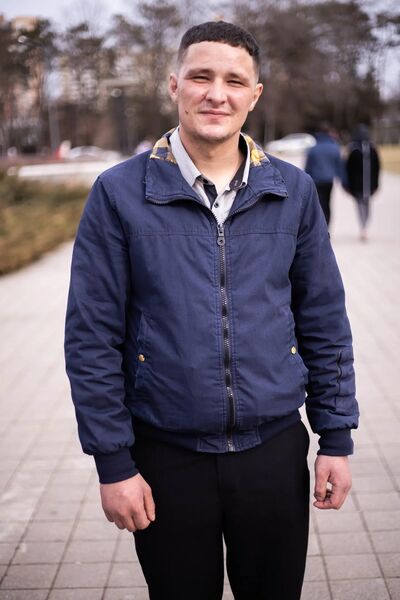  ,   Anton, 32 ,   c , 