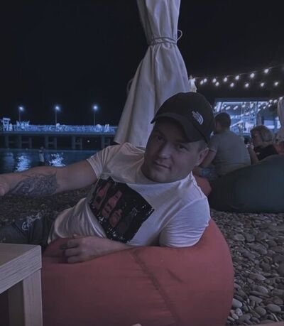  ,   Artem, 30 ,   ,   