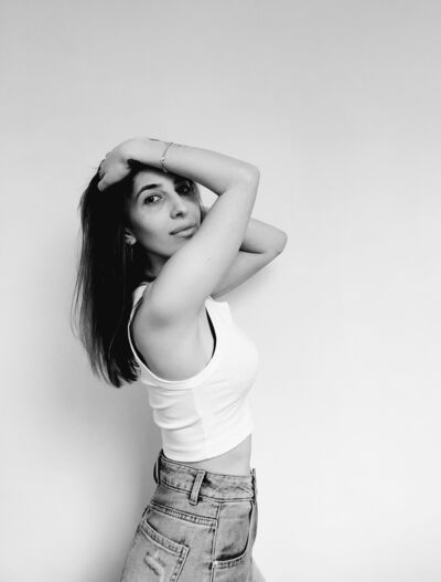  --,   , 33 ,   c 