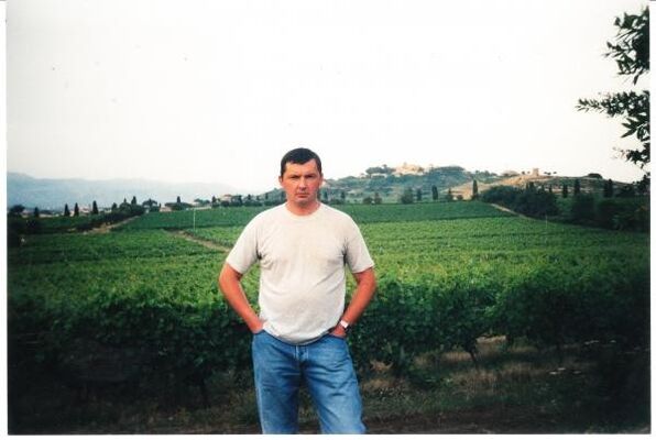  ,   Pavlo, 54 ,   ,   , c 
