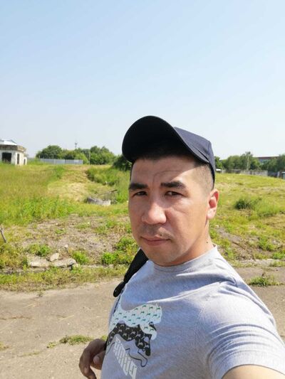  ,   Mikhail, 19 ,   ,   