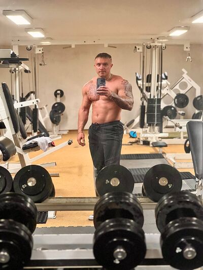  Praha,   Igor, 31 ,   ,   