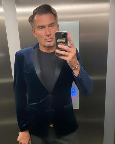  Athienou,   , 39 ,     , c 