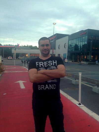 ,   Alex, 40 ,   