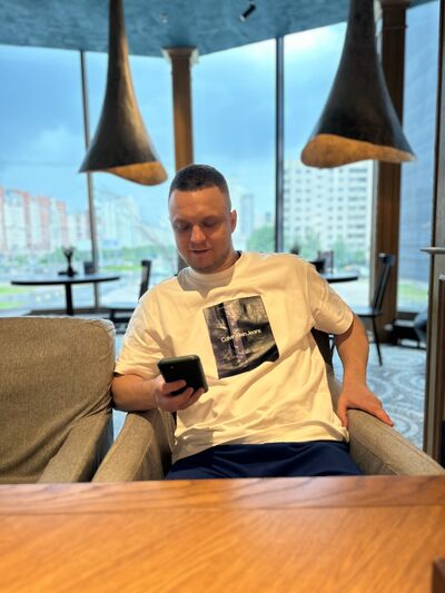  -,   Anton, 31 ,   ,   , c 