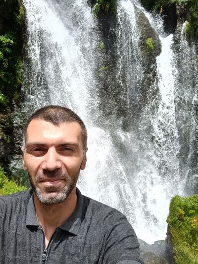  ,   Narek, 40 ,   ,   