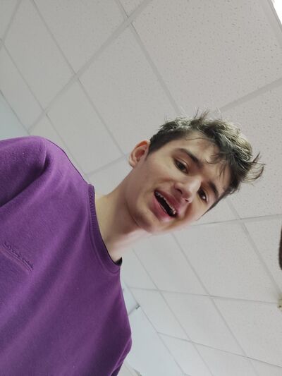  ,   Mikhail, 21 ,   ,   , c 