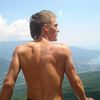  ,  Anton, 42
