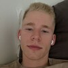  ,  Aleks, 24