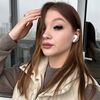  ,  Alexandra, 20